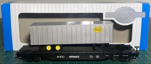 Bachmann Premium&nbsp;16703 52' 6" Flatcar w/35' Piggyback Trailer NYC HO - Picture 1 of 6