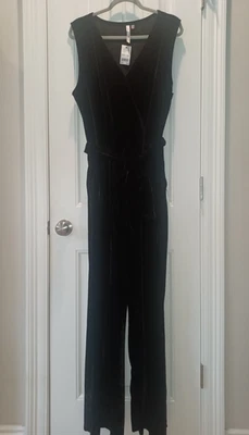 NWT! NY Collection Woman Black Belted Velvet Sleeveless Jumpsuit Size 2X - Image 1 of 4