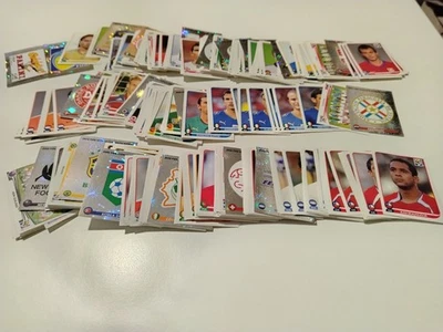 SUDAFRICA 2010 MONDIALE WORLD CUP: ALBUM VUOTO + 485 FIGURINE DIVERSE PANINI - Immagine 1 di 3