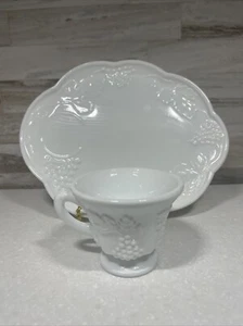 Vintage White Colony Harvest 1960s Milk Glass Snack Set / Tea Cup Lot Of 8 - Picture 1 of 2
