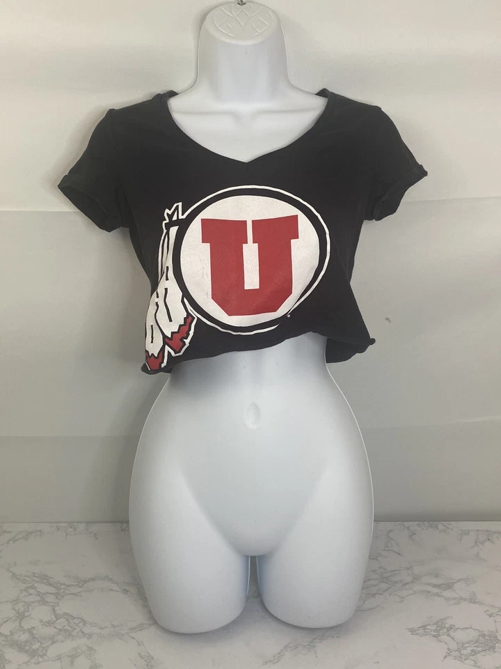 Blusa corta Champion Univerity of Utah Utes manga corta para mujer XS cuello en V R1 Foto 1 de 4