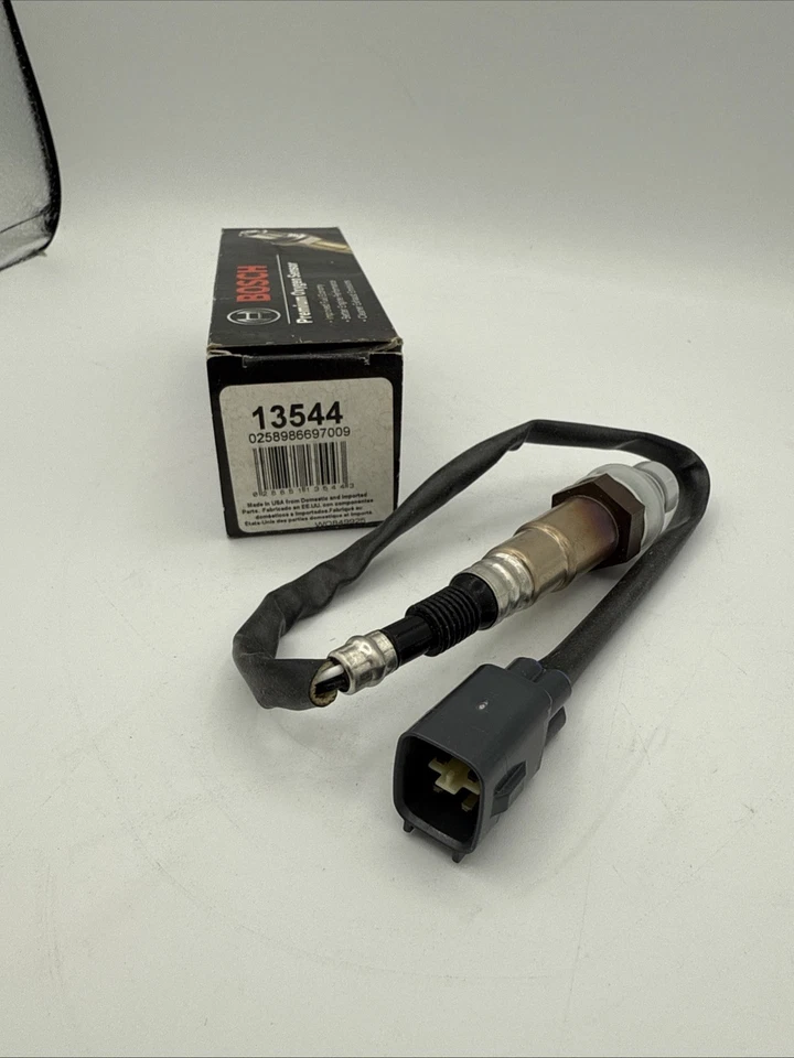 Sensor de oxigênio O2 fabricante de equipamento original Bosch 13544 para Lexus, IS300, RC300, Toyota (NOVO) - Imagem 1 de 1