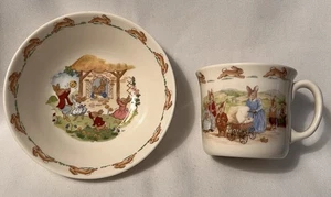 Juego de 2 tazas de vajilla Royal Doulton beige Bunnykins - Imagen 1 de 9