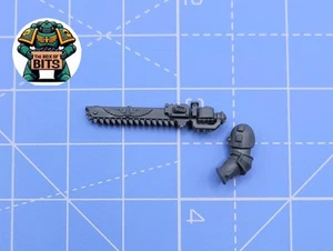 Warhammer 40K Space Marines Blood Angels Captain Chainsword NEW - Imagen 1 de 2