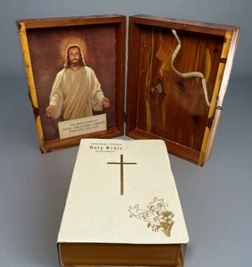 Vintage 1961 MEMORIAL EDITION HOLY BIBLE In A Cedar Box, New Catholic Ed. Union - Picture 1 of 24