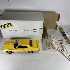 Danbury Mint 1969 Pontiac GTO Judge Goldenrod Yellow 1/24 Diecast Car w/Box  - Picture 1 of 16