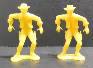 2 -Vintage Yellow Plastic Cowboys - Picture 1 of 6