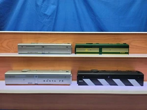 Lionel Vintage 218-2 Diesel B Unit LOT-8 - 8021 - 8253 - 8657 - 8453 - Picture 1 of 10