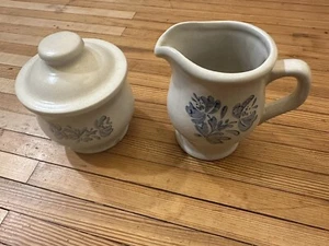 Vintage Pfaltzgraff Yorktowne Creamer #7-24 & Sugar Bowl w/Lid #7-22 Small Chip! - Picture 1 of 7