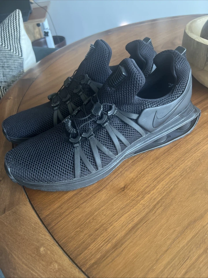 Men's Size 14 - Nike Shox Shoes Gravity Black. AR1999-001 - Image 1 of 4