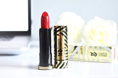 Batom Urban Decay Gwen Stefani 'Teia de Aranha' novo sem caixa batom vermelho raro - Imagem 1 de 4