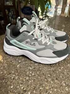 Fila Women's Recollector Sneakers Size 7.5 Grey/White/Mint Worn Once Running Gym - Picture 1 of 6