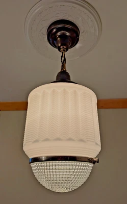 Lámpara victoriana Art Deco antigua de principios de los años 1910-20 pantalla rascacielos Foto 1 de 4