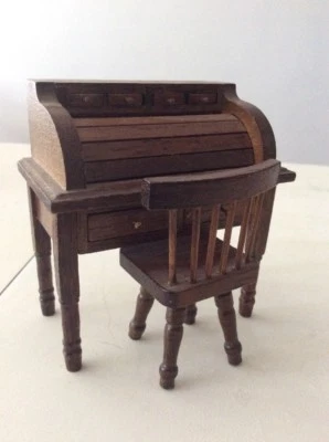 Muy bonito escritorio con silla Old America miniatura vintage Foto 1 de 4