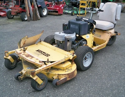 Hustler Hydrostatic 48in. deck Rotary Lawn Mower id:821 - Imagem 1 de 4