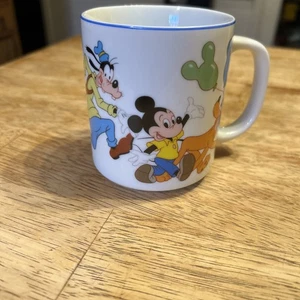 Walt Disney Figuren weiß Keramik Kaffeebecher Mickey Minnie Goofy Donald Pluto - Bild 1 von 7