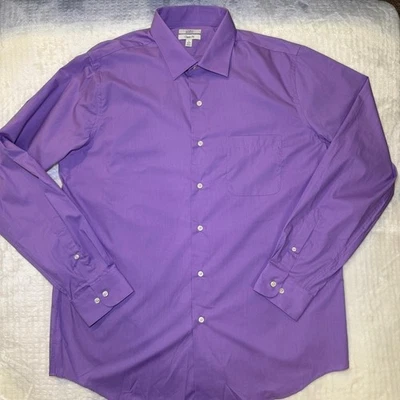 Camisa de vestir grande Croft & Barrow de calce clásico para hombre con cuello púrpura con botones Foto 1 de 4
