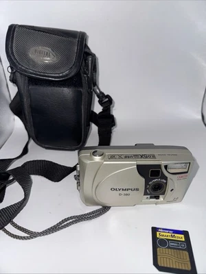 Olympus D-380 2.0 MP Silver Digital Camera 5x Digital Zoom, WORKING - Image 1 of 4