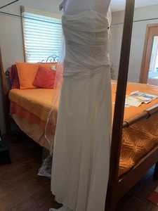 MAGGIE SOTTERO COUTURE USED IVORY STRAPLESS WEDDING DRESS SIZE 12 - Picture 1 of 8