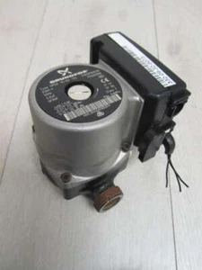 Bomba de circulación Grundfos UPER 15-60 130 1 pulgada rosca exterior 59506236 - Imagen 1 de 1