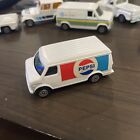 Van Corgi Juniors Pepsi - Blanc - PRESQUE COMME NEUF BLISTER PULL - Chevrolet américain vintage