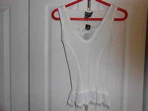 TRACY M.--SILK/NYLON RIBBED V-NECK TOP--SMALL - Picture 1 of 1