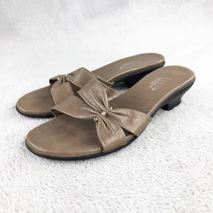 Munro American Women's Sandals Pumps Low Heel Slides Leather Beige ~ Size 6 M US - Photo 1 sur 11