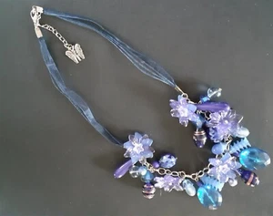 FLORAL NECKLACE STATEMENT LUCITE/GLASS BEADS ADJUSTABLE BLUE MIX HAND THREADED - Picture 1 of 1