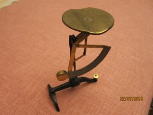 Briefwaage antik, Messing, 16 cm hoch - Bild 1 von 1