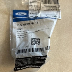 OEM Ford 15-20 Ford F-150 BLK Left Side Rear Parking Sensor Bracket FL3Z15K861AB - Foto 1 di 7