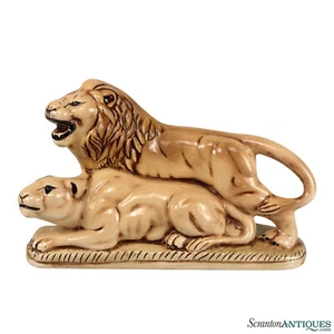Mid-Century 11" Ceramic African Lion & Lioness Sculpture - Bild 1 von 9