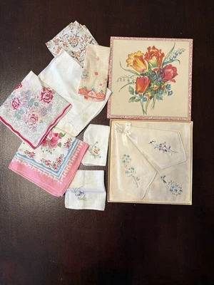 "Hermoso lote vintage de 10 pañuelos caniche gato floral lino encaje 7,5""-12""" Foto 1 de 4