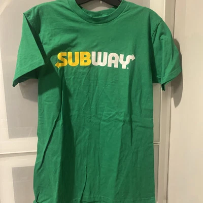 Camiseta Subway Verde Manga Corta Mediana Restaurante Subs Oficial Unisex Foto 1 de 4