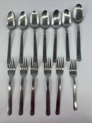 13 piezas de repuesto de cubiertos de acero inoxidable Martha Stewart Essential MSE TRIO 18/10 Foto 1 de 4