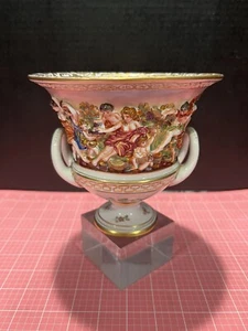 "Florero o cuenco de compota Capodimonte vintage figurativo mitología, desnudos Italia 6""" - Imagen 1 de 17