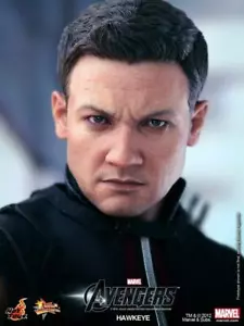 Hottoys 1/6 Scale The Avengers Hawkeye 1.0 Head Sculpt Figure for 12in. Body New - Picture 1 of 2