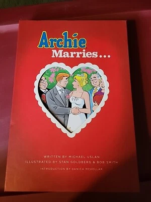 Archie Marries... de Michael Uslan 2010, cómic de tapa dura de lujo con estuche raro Foto 1 de 4