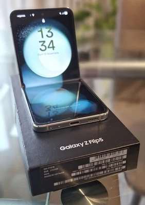 SAMSUNG GALAXY Z FLIP 5 8GB 512 GB +Regalo Custodia borsetta - Immagine 1 di 4