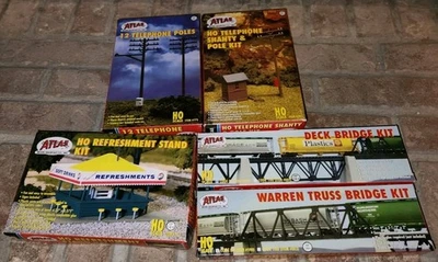 ATLAS HO Scale Model Kits LOT of 5 Telephone Shanty,Refreshment Stand, Deck, ETC - Image 1 of 2