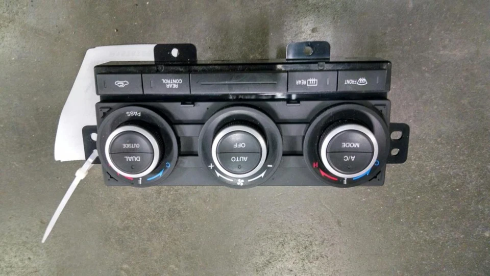 Control de temperatura OEM para Mazda Cx-9 Assy Auto Foto 1 de 1