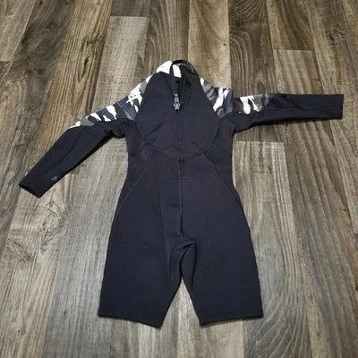 XCEL Premium wetsuit Axis series black wetsuit scuba Youth Size 6  - Image 1 of 4