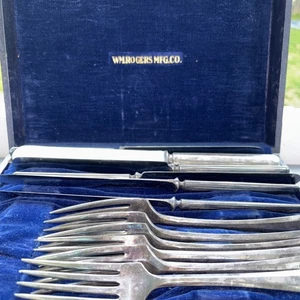 12 Wm. Rogers & Son AA Silver Plate Forks And Spread Knives Pat Aug 2, 1917 - Picture 1 of 13