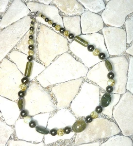 ★ kurze Kette ★ Collier ★ olivgrün ★ - Picture 1 of 3