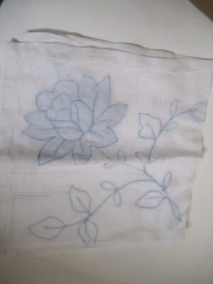 PAÑUELO CUADRADO VINTAGE AÑOS 50 Pañuelo Azul Bordado ROSA APLIQUE NOVIA SIN USAR Foto 1 de 4