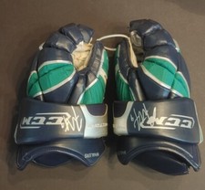 Rare Signed Tyler Seguin Game Used Gloves Plymouth Whalers OHL Junior Hockey 