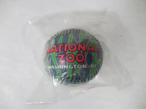 Washington D.C. National Zoo recuerdo panda béisbol temático, nuevo en paquete - Imagen 1 de 6