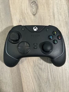 Razer Wolverine V2 Chroma Xbox Series X/S Controller With Razor Chroma RGB - Picture 1 of 2