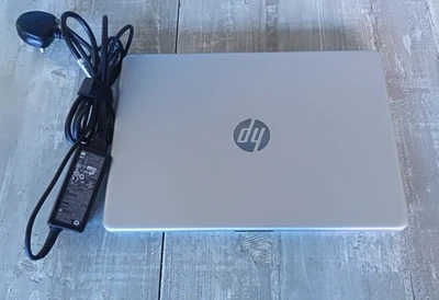 HP 14S-DQ2502NA 14" (128GB SSD, Intel Pentium Gold 7505, 2.00GHz, 4GB RAM Foto 1 de 4