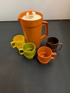 Vintage 70er Jahre Tupperware Kinder Servier Spiel Set Krug und 4 Tassen - MCM - Bild 1 von 8