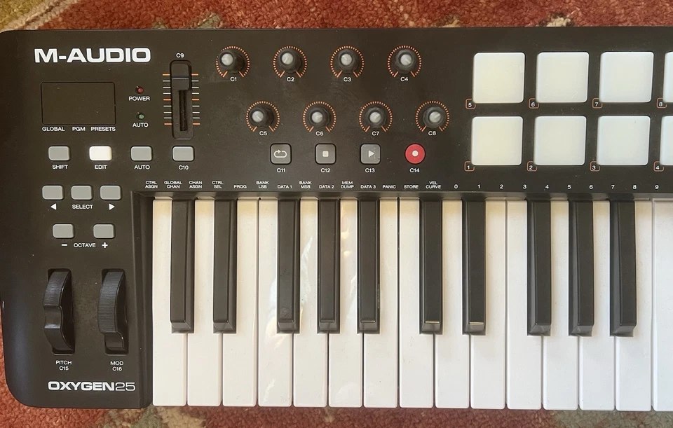 M-Audio Oxygen 25 MK v USB Midi Controller Keyboard - Image 1 of 1